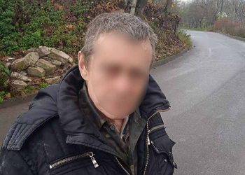 Переселенець скористався державним прапором замість носовичка у Вишнівці