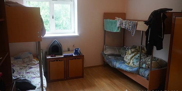 Зловмисників, які силою утримували людей в незаконних реабілітаційних центрах, викрили тернопільські правоохоронці