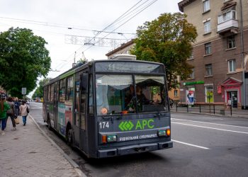 Продовжили роботу тролейбуса №11 у вечірні години
