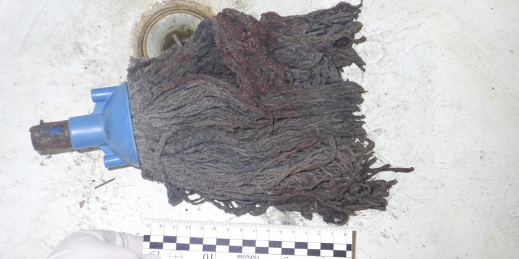 Підлітки жорстоко познущалися з чоловіка з інвалідністю у Тернополі