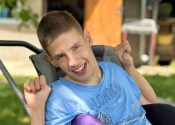 19 років боротьби з ДЦП: допомоги потребує тернополянин Сашко Олійник