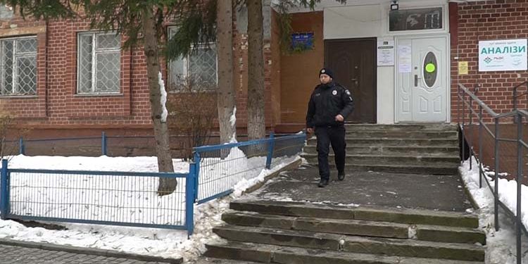 Накинувся на сусідку: тернополянин побив жінку у стоматологічній клініці