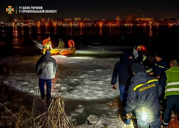 Рятувальники допомогли чоловікові, якому стало погано під час риболовлі на кризі тернопільського озера