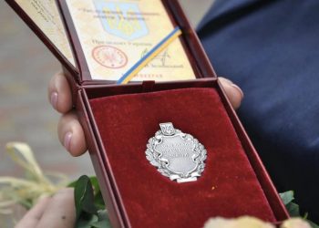 Президент присвоїв державні відзнаки трьом знаним тернополянам