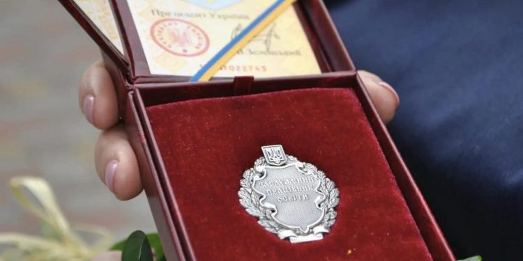 Президент присвоїв державні відзнаки трьом знаним тернополянам