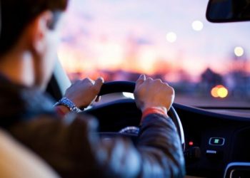 Українці можуть замовити міжнародну доставку посвідчення водія вже у 17 країнах Європи