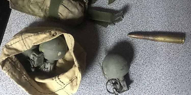 Зброю перевозив в автомобілі житель Борщова