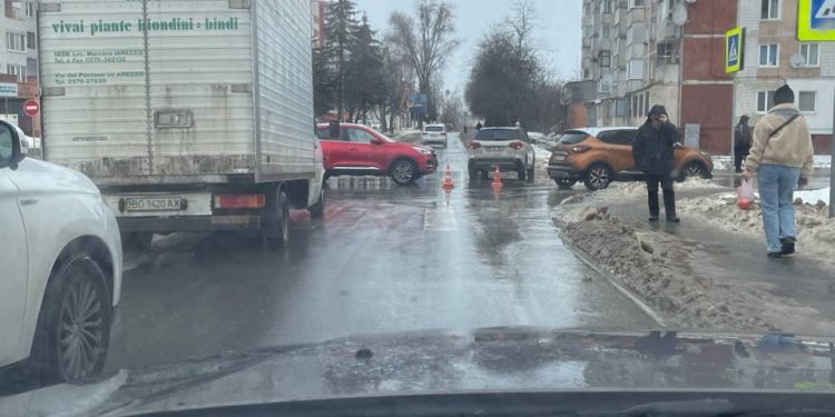 Автомобілі не розминулися на “Канаді”