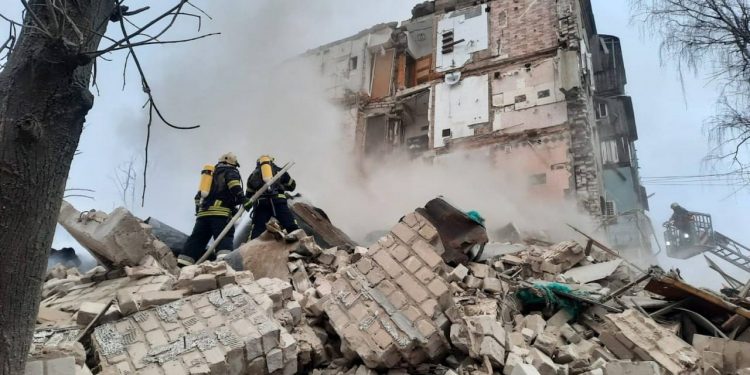 Окупанти вбили 5 людей: наслідки ранкової ракетної атаки